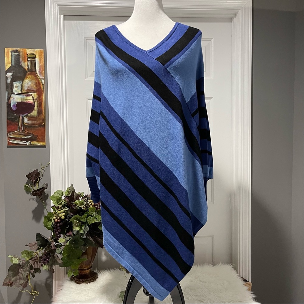 New Directions Black & Blues Poncho Style Sweater - Size L